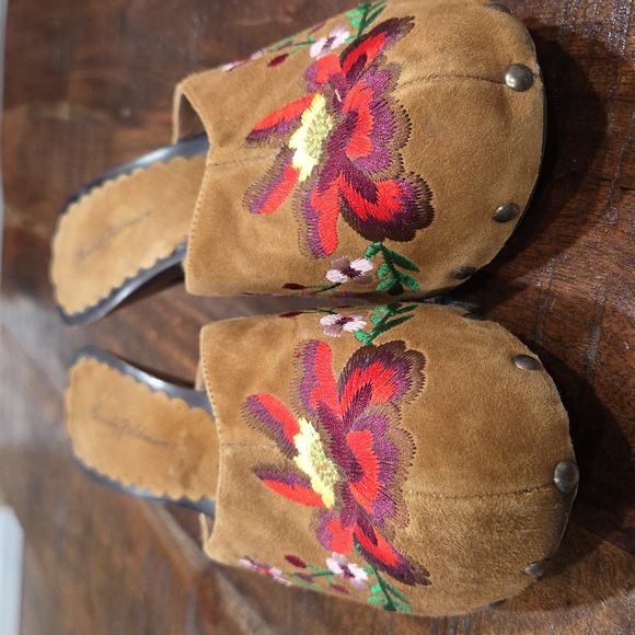 Beverly Feldman Embroidered Brown Women's Heeled Boho Mules - Picture 3 of 10